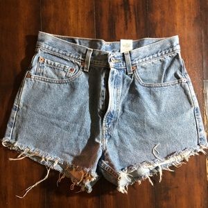 Levi’s shorts 💕
